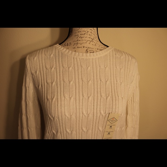 New with Tags St. John’s Bay cable knit sweater - Picture 4 of 7